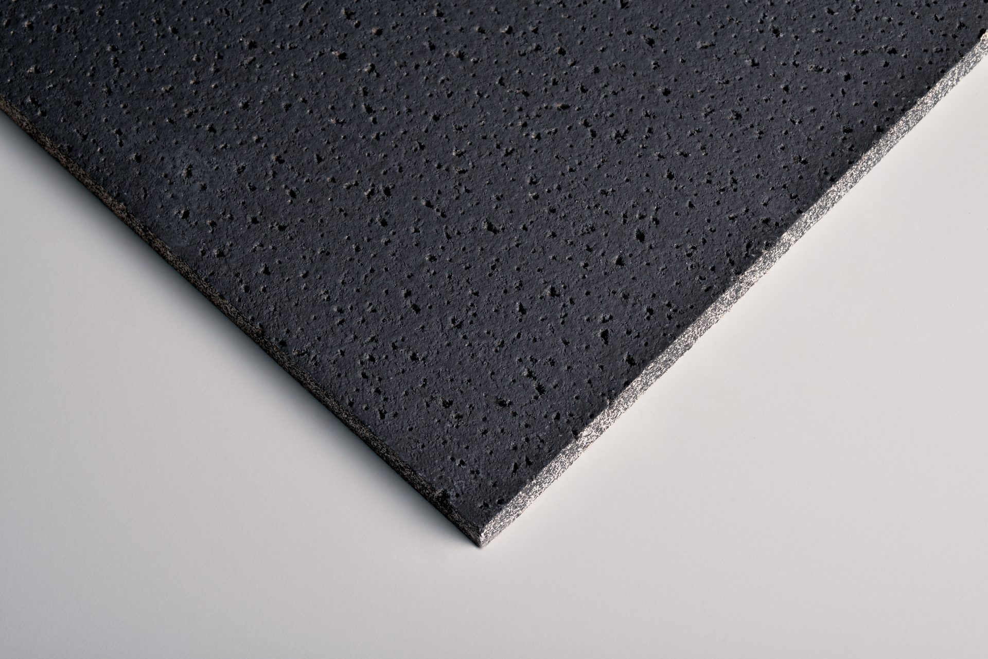 Zentia Fission FT 15mm Black Board edge